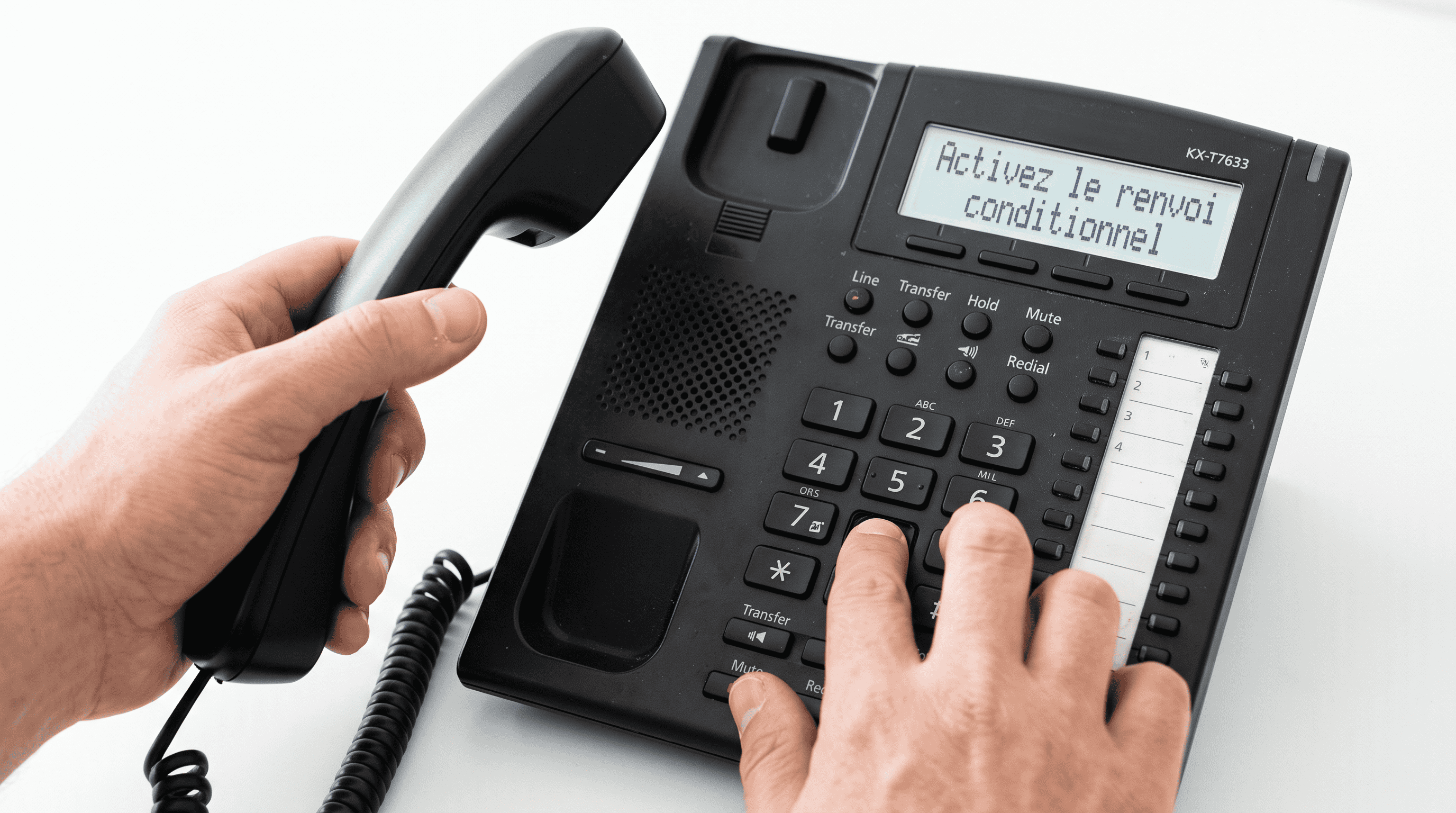 Névor répond à un appel — renvoi conditionnel activé